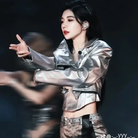 Thẩm Mộng Dao ( chị)