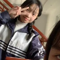 nữ quàng băng zá