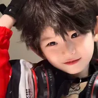 Nguyễn Hoàng Anh Đức  -  Bột