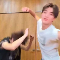 Trùm rô lốc/Kẹo nhô