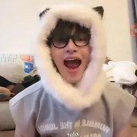 Nhuu nò><