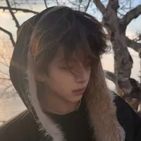 NeyuQ [@nguoigiulang ]