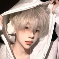 Ozin [ @Canhcutcut ]