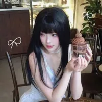 Hạ Vy