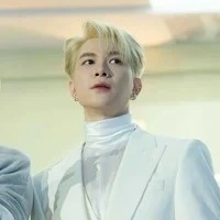 Bùi Anh Tú (Anh trai Phone)