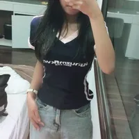 Tỵ(vừa là tgia vừa là ngđẹp)