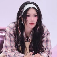 Lyhan_Trần Thảo Linh