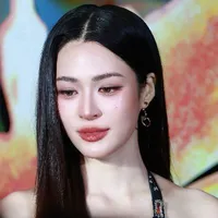 Lingling Kwong