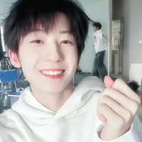 dương bác vân-anh