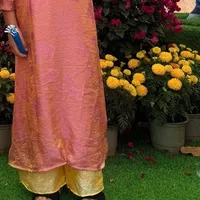 Ánh(mẹ anh)