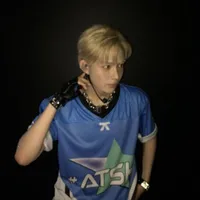 Phan Nhật Đức Hoàng l Dillan l