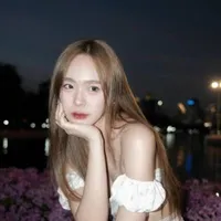June ( nàng )