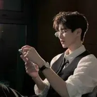 Patrick ( em trai cô )