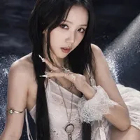 Kim Jisoo ‘‘cô’’