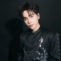 Lê Quang Hùng(25t)