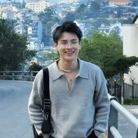 Thái Ngân ( ba anh )