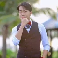 Phan Lê Vy Thanh-Cris Phan