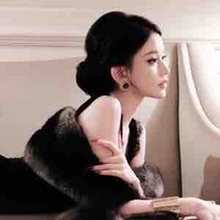 mẹ anh.