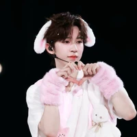 Hạ Tuấn Lâm - y