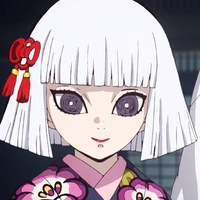 Hinaki Ubuyashiki  ( trưởng nữ )