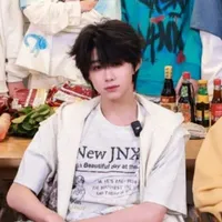 Trần Dịch Hằng "anh"