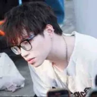 Phạm Khôi Vũ (ba nuôi của em)