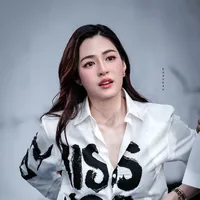 lingling(bạn cô)