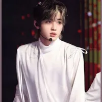 Tống Á Hiên 🐬