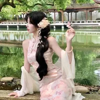 Tố Uyên - mẹ cô