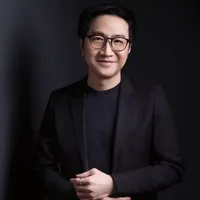 Chủ Tịch Tha Sataporn