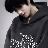 Vương Lỗ Kiệt_Hắn Ta_19 tuổi_