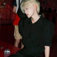 Nghiêm Bách Việt(ba tường)