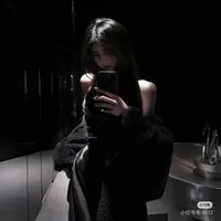 Lê Đặng Ngọc Huyền • Makina