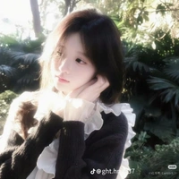 Bạch Hoàng Trúc Linh(_linhlinh)