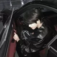 Trương Cực ( anh trai ruột của cậu)