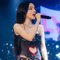 Nguyễn Hoàng Lan ( LyLy )