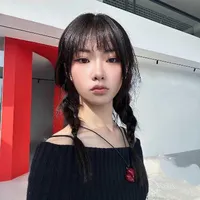 Nguyễn Lê Ngọc  Ánh Sáng