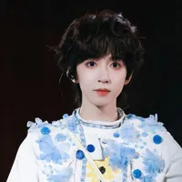 Hạ Tuấn Lâm-em