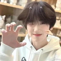 Tả Kì Hàm_em