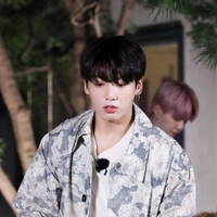 Jeon Jungkook _em