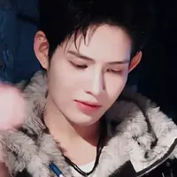 Phan Đức Nhật Hoàng-Dillan Hoàng Phan