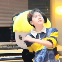 Lê Quang Hùng-phone