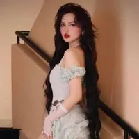 phan hoàng thúy vy-vlary