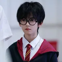 Trí Ân Hàm_cậu