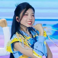 Nguyễn Lê Diễm Hằng/Lamoon(người)