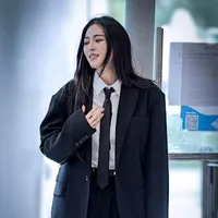 Lingling Kwong - Cô