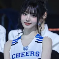 Liz/ Kim Jiwon