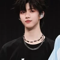 hàm thụy -nhóc "