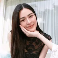 Lingling Kwong
