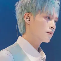 Nguyễn Hoàng Bách [ JeyB ]